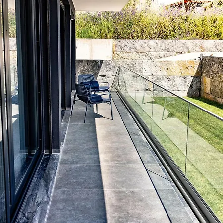 Nautilus - By Sch Сан-Мартинью-ду-Порту